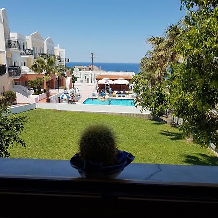 يورانيون Camari Garden Hotel Apartments المظهر الخارجي الصورة