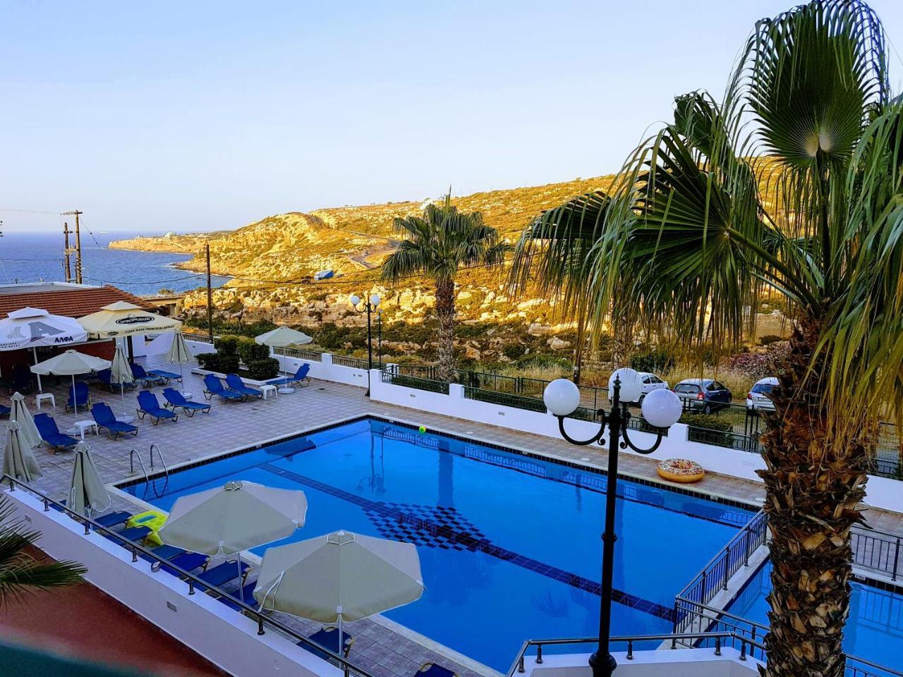 يورانيون Camari Garden Hotel Apartments المظهر الخارجي الصورة