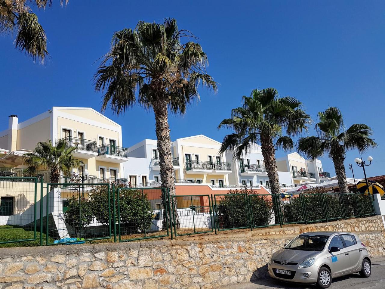 يورانيون Camari Garden Hotel Apartments المظهر الخارجي الصورة