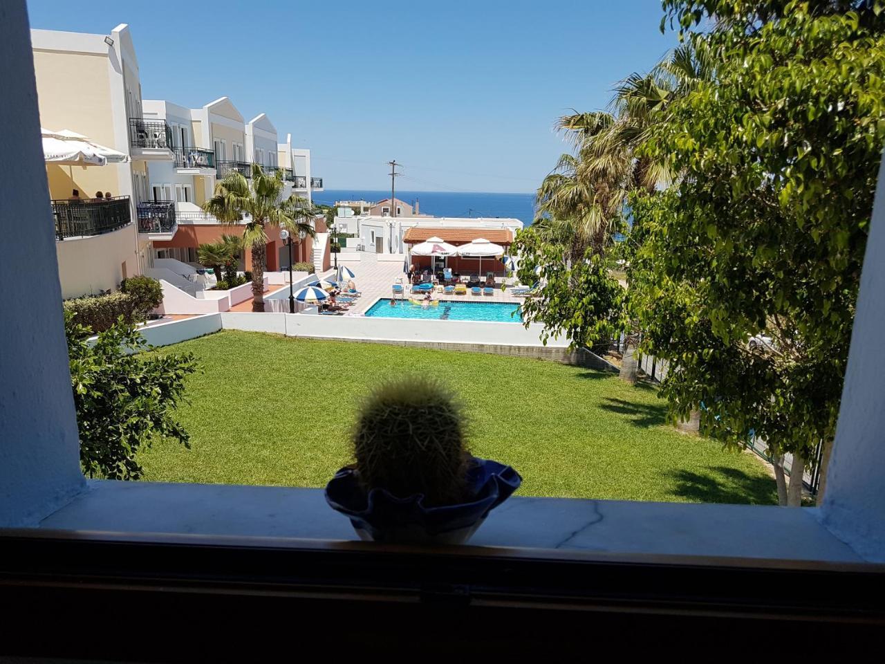 يورانيون Camari Garden Hotel Apartments المظهر الخارجي الصورة